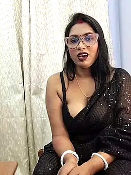 Snapshot of Queen_Dolly chatting on 10/07/25, 05:54 Queen Dolly online show from 10/07/25, 05:54