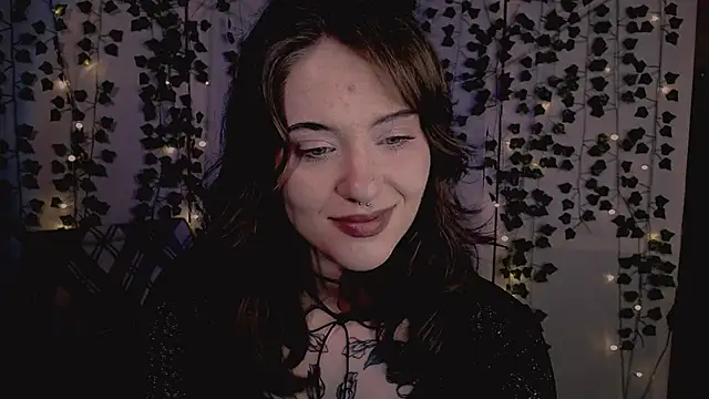 risha laas online show from 11/22/25, 08:08