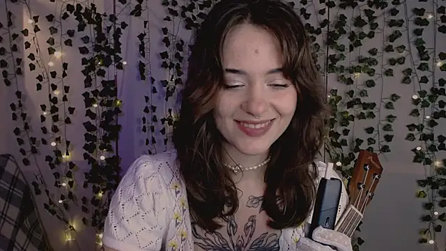 risha laas online show from 12/13/25, 08:14