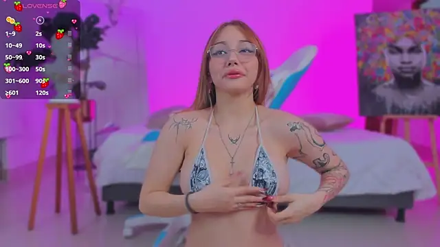 LITTLE-VIVI online show from 11/14/25, 03:38