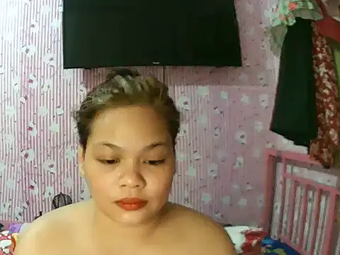 Snapshot of shaira4u chatting on 04/25/26, 01:41 shaira4u online show from 04/25/26, 01:41