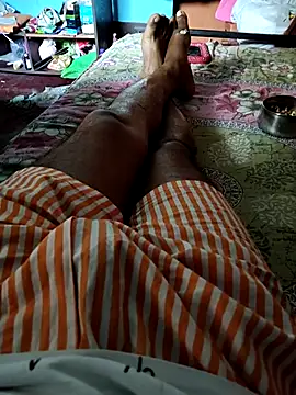 pinklips72 online show from 10/13/25, 06:02