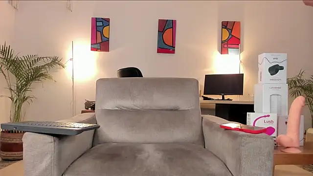 Snapshot of TatoKat chatting on 02/18/25, 04:04 TatoKat online show from 02/18/25, 04:04