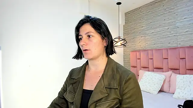 SarahDeyvis online show from 01/20/25, 02:03