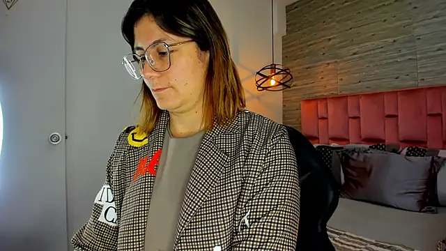 SarahDeyvis online show from 10/29/25, 01:02