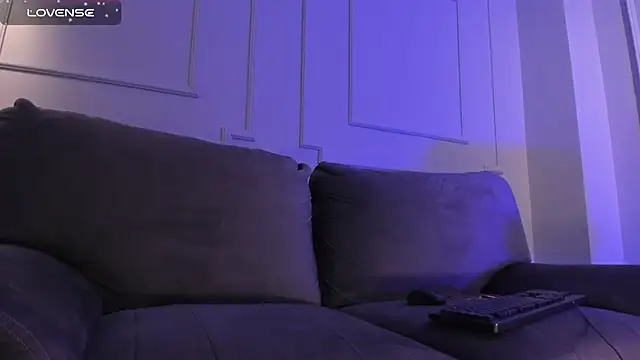 EveBensonX online show from 02/01/25, 03:28