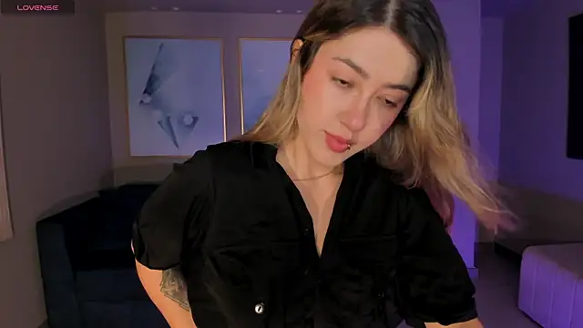 EveBensonX online show from 03/23/26, 08:02