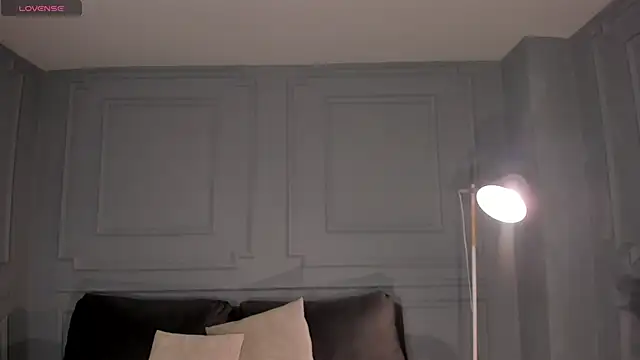 EveBensonX online show from 03/31/26, 07:47