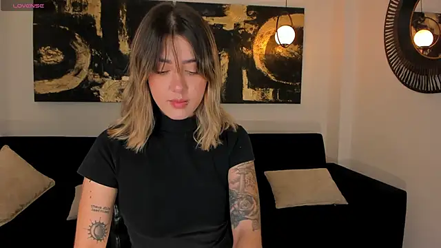 EveBensonX online show from 05/26/26, 08:27