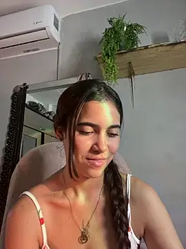 Sallye  online show from 04/23/26, 04:03