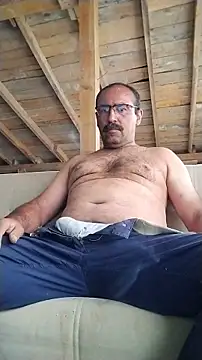 Snapshot of masculine_bear_daddy chatting on 06/13/26, 03:21 masculine bear daddy online show from 06/13/26, 03:21
