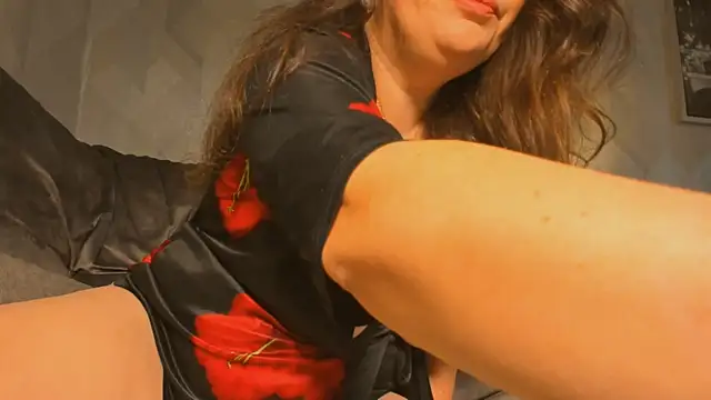 Snapshot of Jessica_555 chatting on 12/07/24, 06:21 Jessica 555 online show from 12/07/24, 06:21