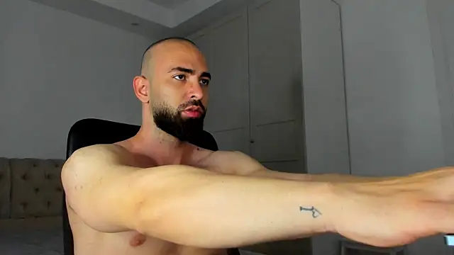 Snapshot of MichaelMasterss chatting on 05/11/26, 09:45 MichaelMasterss online show from 05/11/26, 09:45