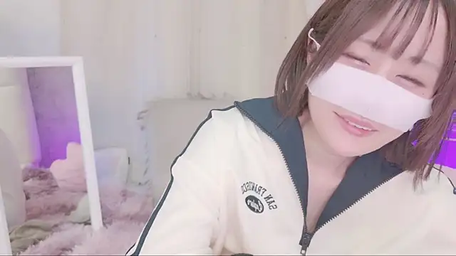 Snapshot of Yuu__k chatting on 01/18/25, 05:15 Yuu  k online show from 01/18/25, 05:15