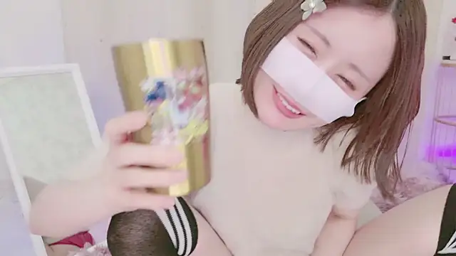 Snapshot of Yuu__k chatting on 01/29/25, 05:13 Yuu  k online show from 01/29/25, 05:13