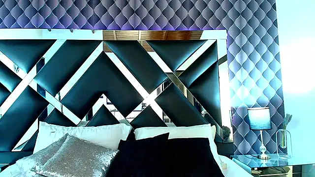 victoriaa lee  online show from 02/07/25, 07:06