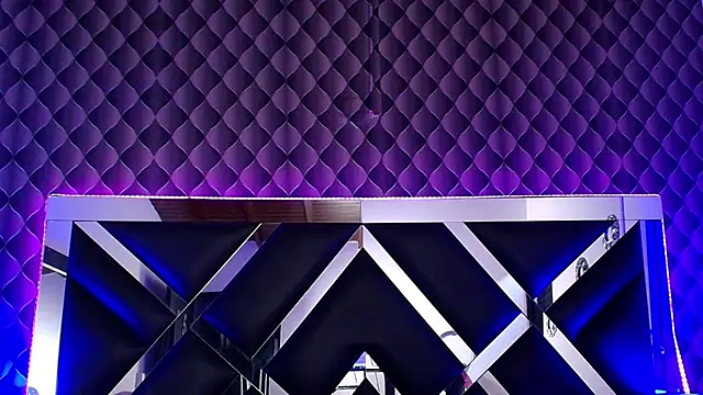 victoriaa lee  online show from 09/24/25, 07:28