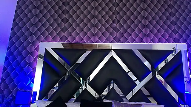 victoriaa lee  online show from 11/29/25, 07:28