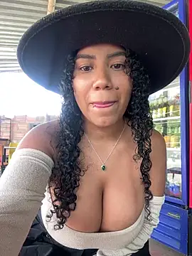 serena willow online show from 11/18/25, 07:51