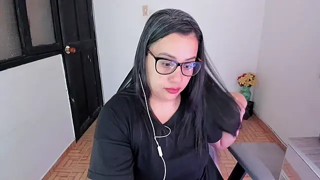 Snapshot of smile_sweetpao chatting on 02/02/25, 03:21 smile sweetpao online show from 02/02/25, 03:21