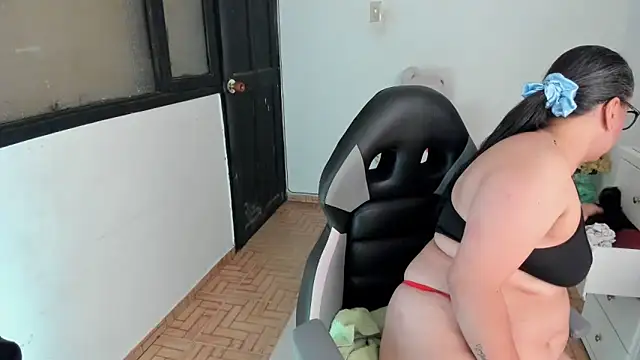 Snapshot of smile_sweetpao chatting on 10/03/25, 12:24 smile sweetpao online show from 10/03/25, 12:24