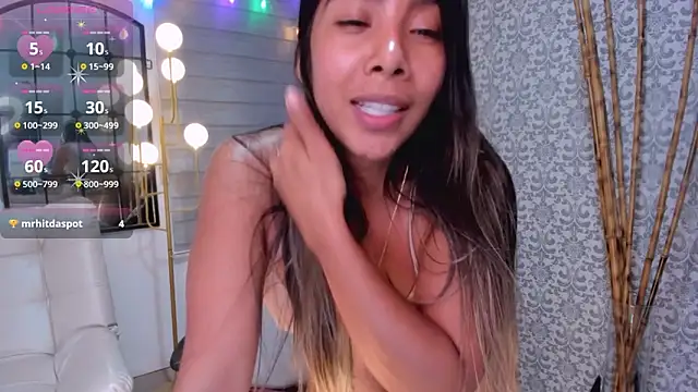 RenataReyes online show from 01/17/25, 04:28