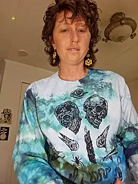 mossy kiss online show from 10/13/25, 05:24