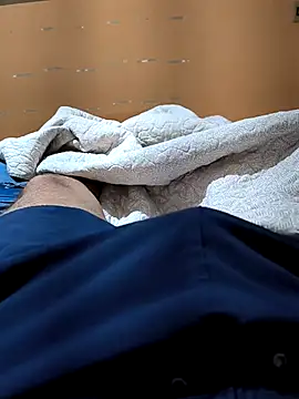 Snapshot of trimineiro_ chatting on 12/15/25, 09:57 trimineiro online show from 12/15/25, 09:57