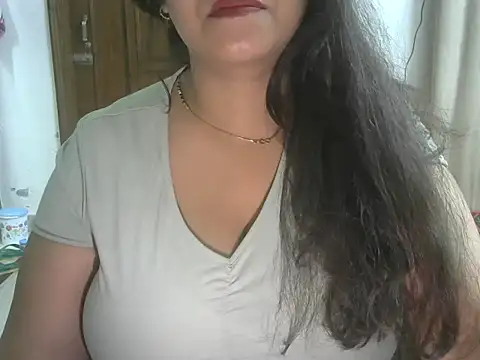 reet kaur69 online show from 05/18/26, 05:30