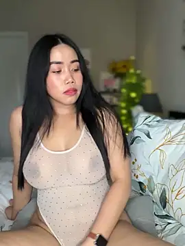 Snapshot of JazzieXo chatting on 12/13/24, 09:30 JazzieXo online show from 12/13/24, 09:30