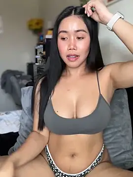 Snapshot of JazzieXo chatting on 02/17/25, 10:25 JazzieXo online show from 02/17/25, 10:25