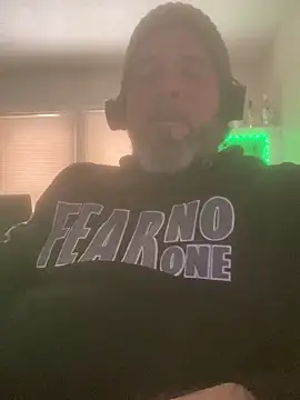 Snapshot of Cristian-Brayan chatting on 01/10/25, 06:17 Cristian-Brayan online show from 01/10/25, 06:17