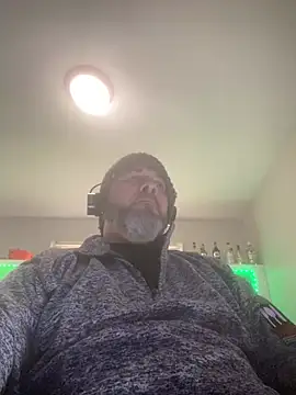 Snapshot of Cristian-Brayan chatting on 01/17/25, 02:50 Cristian-Brayan online show from 01/17/25, 02:50