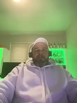 Snapshot of Cristian-Brayan chatting on 01/18/25, 01:29 Cristian-Brayan online show from 01/18/25, 01:29