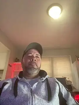 Snapshot of Cristian-Brayan chatting on 02/13/25, 01:37 Cristian-Brayan online show from 02/13/25, 01:37