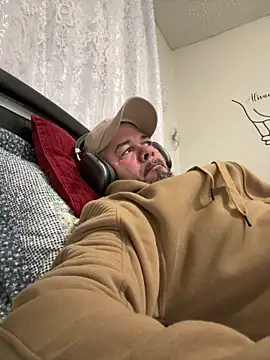 Snapshot of Cristian-Brayan chatting on 11/11/25, 11:54 Cristian-Brayan online show from 11/11/25, 11:54