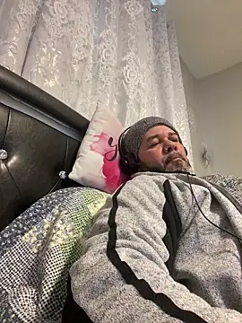 Snapshot of Cristian-Brayan chatting on 01/15/26, 04:33 Cristian-Brayan online show from 01/15/26, 04:33