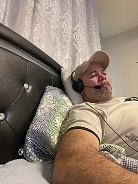 Snapshot of Cristian-Brayan chatting on 03/09/26, 09:08 Cristian-Brayan online show from 03/09/26, 09:08