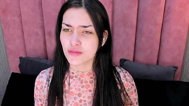 Alexa Thaylor  online show from 11/11/25, 02:50