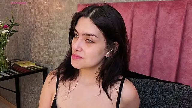 Alexa Thaylor  online show from 02/26/26, 03:44