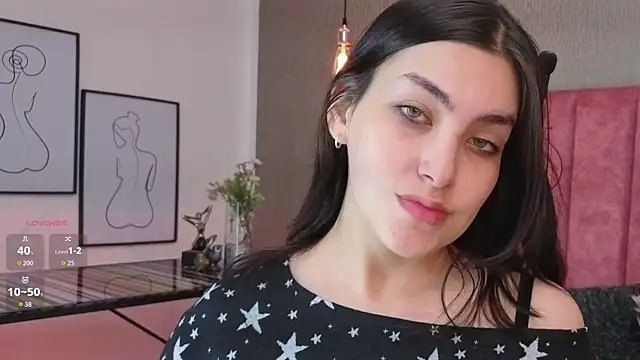 Alexa Thaylor  online show from 04/15/26, 04:03