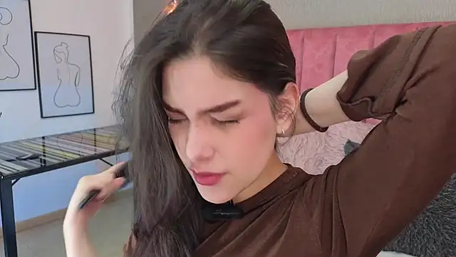 Alexa Thaylor  online show from 04/20/26, 03:04