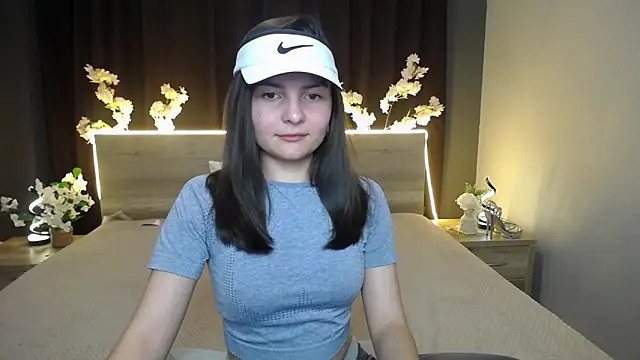 JasmineAsha online show from 04/18/26, 07:51