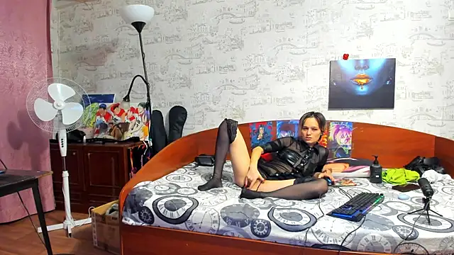 KagamiTayga online show from 12/20/25, 03:02