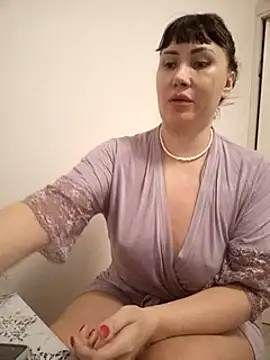 Snapshot of ROXOLANAA_SEXY chatting on 03/02/25, 05:47 ROXOLANAA SEXY online show from 03/02/25, 05:47