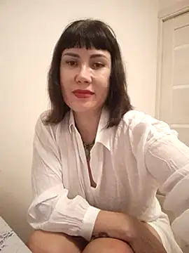 Snapshot of ROXOLANAA_SEXY chatting on 03/08/25, 10:24 ROXOLANAA SEXY online show from 03/08/25, 10:24