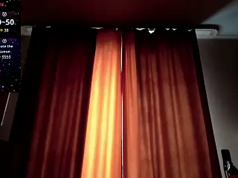 Snapshot of ROXOLANAA_SEXY chatting on 03/17/25, 08:18 ROXOLANAA SEXY online show from 03/17/25, 08:18