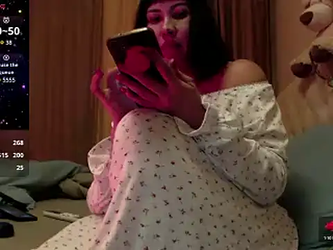 Snapshot of ROXOLANAA_SEXY chatting on 03/17/25, 08:30 ROXOLANAA SEXY online show from 03/17/25, 08:30