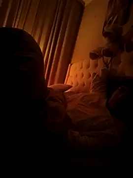 Snapshot of ROXOLANAA_SEXY chatting on 03/18/25, 06:25 ROXOLANAA SEXY online show from 03/18/25, 06:25