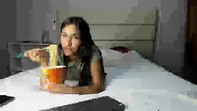 Aurora Vanir online show from 12/06/24, 01:18